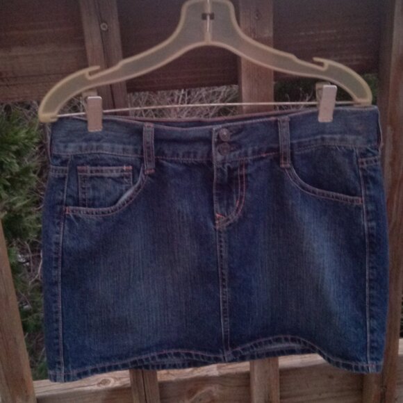 Old Navy denim mini skirt size 2 - Picture 3 of 7
